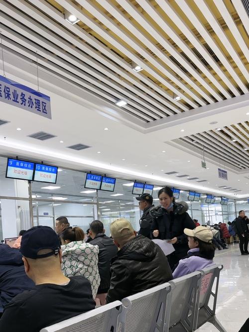泰康医生套取别人的医保卡里面的钱应该向哪个部门举报呢？手把手教你正确维权渠道